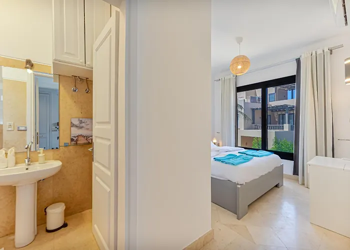 Modern 2 Bedroom In El Gouna With Pool شقة